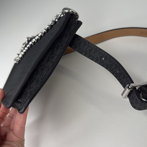 Michael Kors MK Signature Pull Chain Belt Bag black signature logo purse - Picture 6 of 12